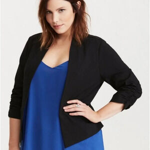 Torrid Deluxe  Stretch Ruched Sleeved Blazer Unlined Black Size 4